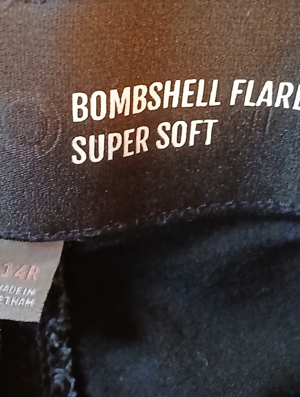 Torrid Bombshell Flare High Rise Jean Size 14R - Picture 9 of 12